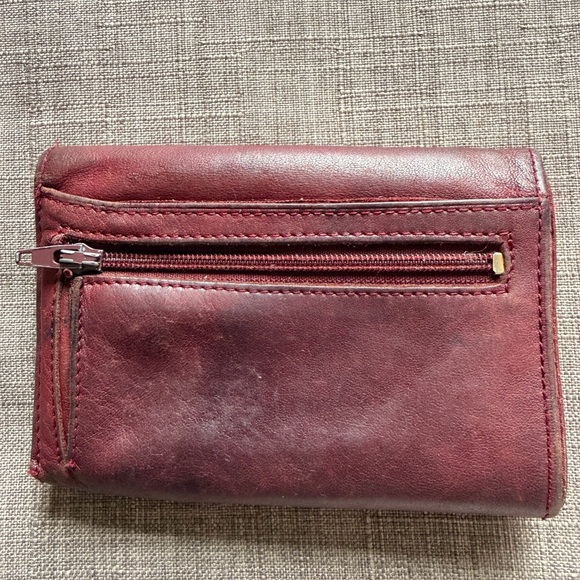 Valentino Deep Burgundy Leather Card Case with Gold V Logo - Picture 2 of 12